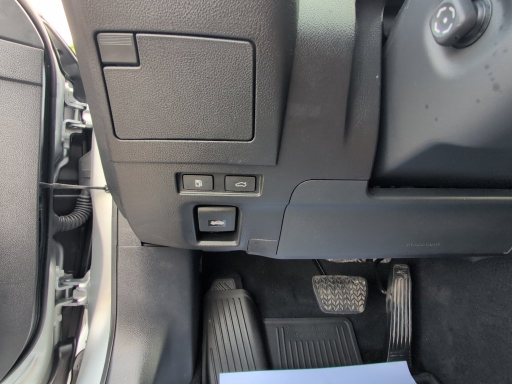 Used 2024 Lexus ES 300h w/ Premium Package FWD image 19