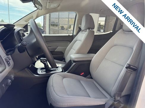 Used 2022 Chevrolet Colorado W/T w/ WT Convenience Package AWD/4WD image 16