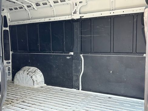 Used 2022 RAM ProMaster 2500 FWD image 12