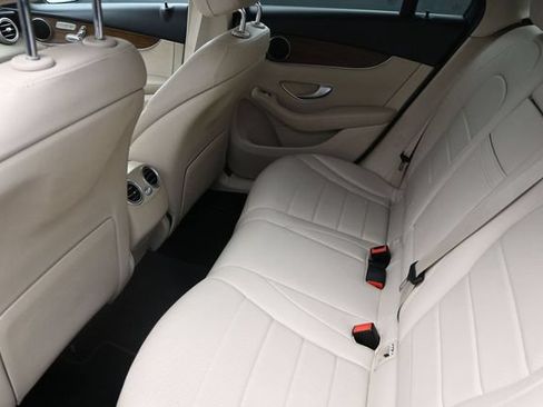 Used 2021 Mercedes-Benz GLC 300 image 19