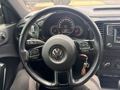 Used 2017 Volkswagen Beetle 1.8T S FWD image 12