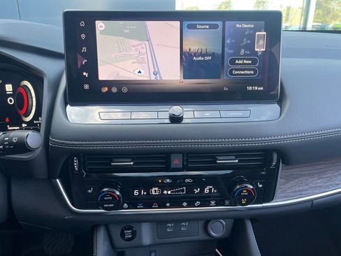 New 2026 Nissan Rogue Platinum image 19