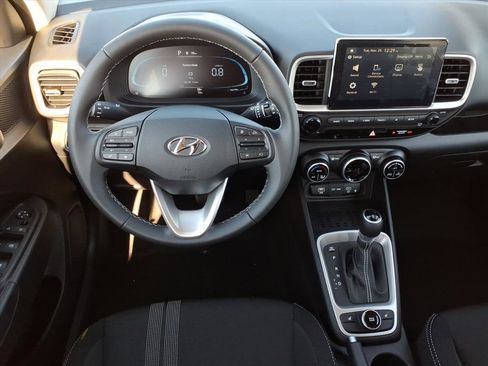 New 2026 Hyundai Venue SEL image 9