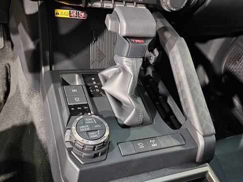 New 2026 Toyota 4Runner TRD Off-Road Premium AWD/4WD image 20