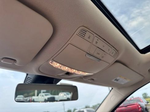 Used 2021 Mercedes-Benz C 300 4MATIC Sedan image 37