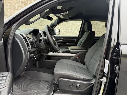 Used 2025 RAM 1500 Big Horn AWD/4WD image 24