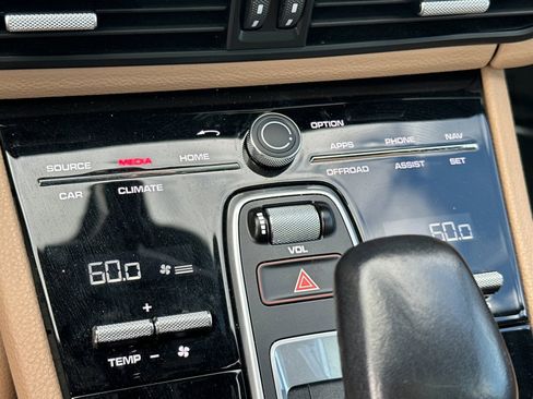 Certified 2023 Porsche Cayenne image 21