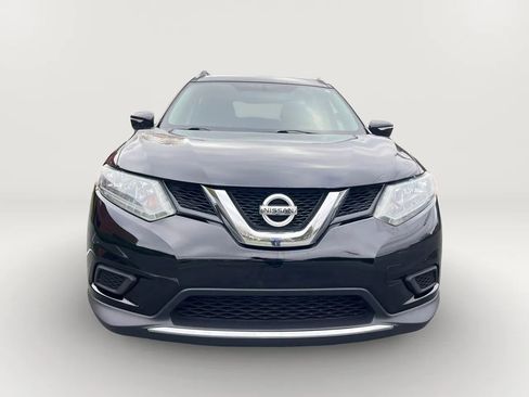 Used 2014 Nissan Rogue SV image 2
