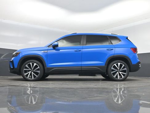 Used 2022 Volkswagen Taos SE image 15