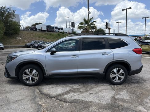 Used 2023 Subaru Ascent Premium w/ Convenience Package AWD/4WD image 6