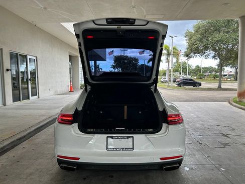 Used 2018 Porsche Panamera w/ Premium Package Plus RWD image 33