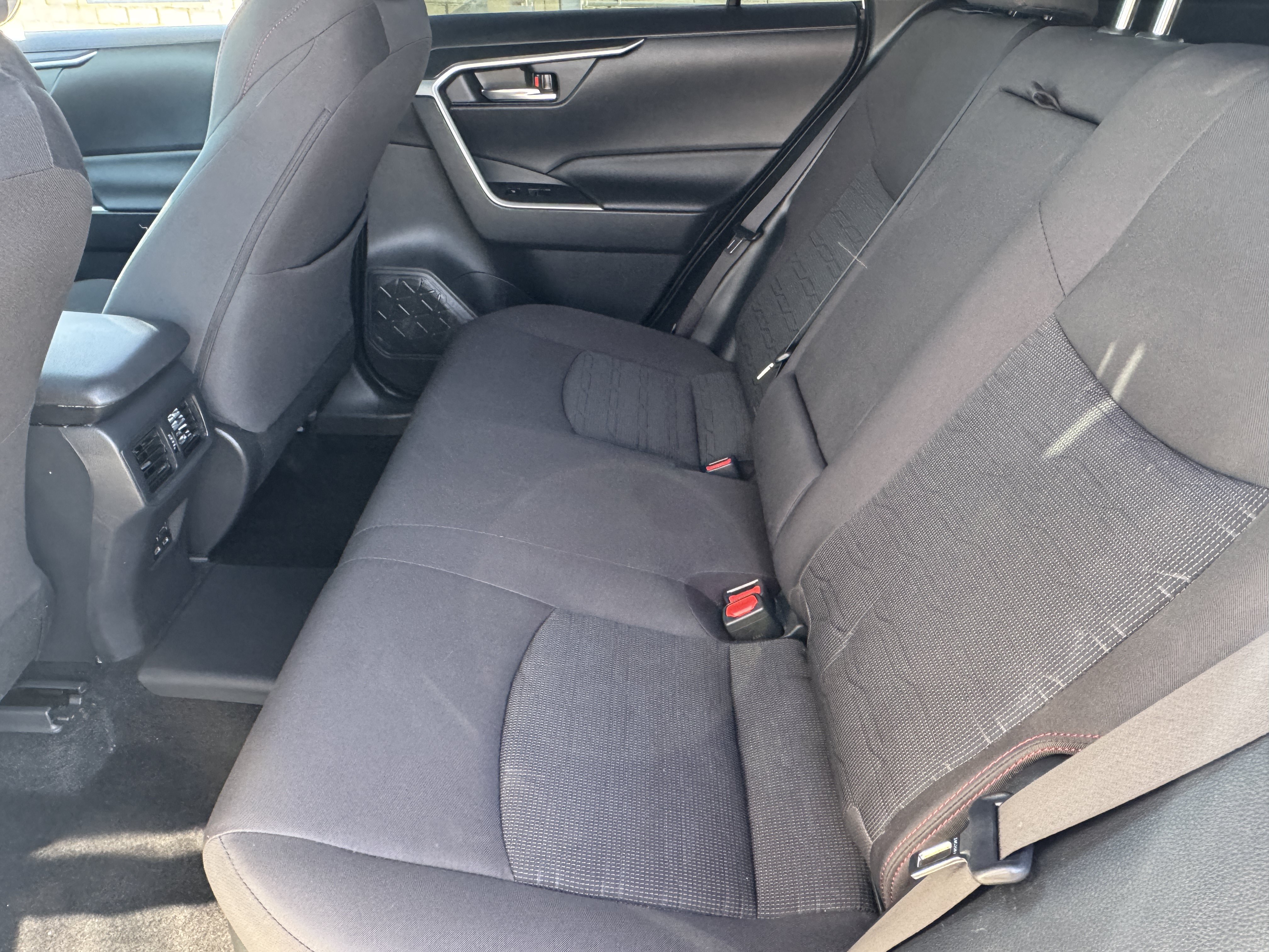 Used 2023 Toyota RAV4 SE w/ Weather & Moonroof Package AWD/4WD image 31