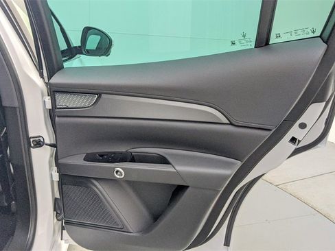 Used 2024 Maserati Grecale GT image 50