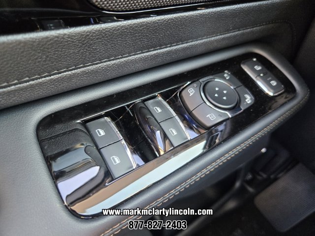 New 2026 Lincoln Aviator AWD image 23