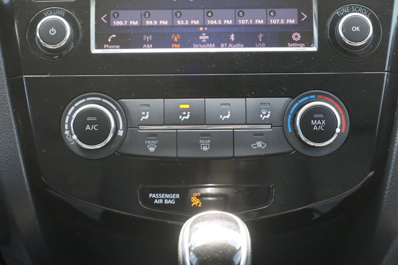 Used 2018 Nissan Rogue S AWD/4WD image 21
