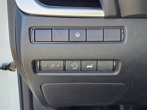 New 2026 Nissan Rogue SV image 30