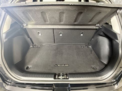 Used 2023 Hyundai Venue SEL FWD image 35