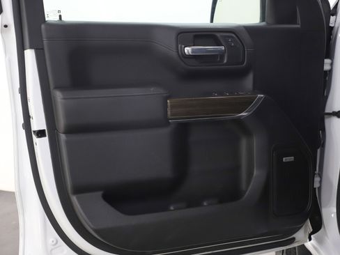 Used 2021 Chevrolet Silverado 1500 LT Trail Boss w/ Convenience Package II image 20