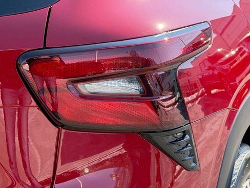 New 2026 Chevrolet Trax LT w/ Driver Confidence Package image 20