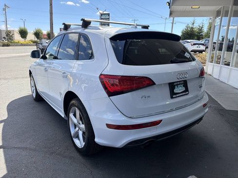 Used 2017 Audi Q5 2.0T Premium Plus w/ Technology Package AWD/4WD image 4