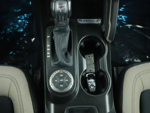 Certified 2023 Ford Bronco Big Bend w/ Sasquatch Package image 8