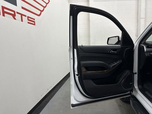 Used 2018 Chevrolet Tahoe LT AWD/4WD image 39