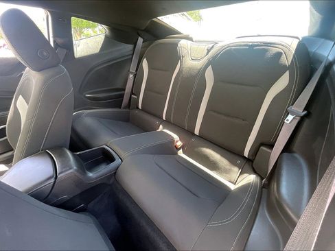 Used 2017 Chevrolet Camaro SS RWD image 30