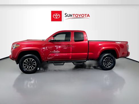 Used 2022 Toyota Tacoma TRD Sport image 7