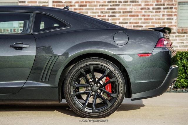 Used 2015 Chevrolet Camaro SS w/ SS Performance Package RWD image 5