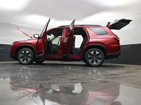 New 2026 Honda Pilot Touring image 40