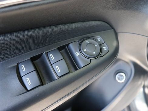 New 2025 Buick Envista Avenir image 18