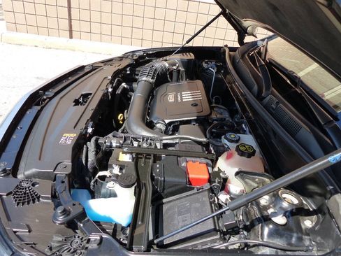 Used 2024 Cadillac XT6 Luxury w/ LPO, Floor Liner Package AWD/4WD image 14
