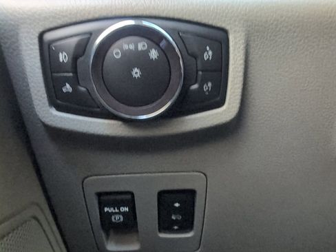 Certified 2019 Ford F150 XLT w/ Equipment Group 302A Luxury image 33