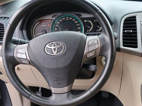Used 2010 Toyota Venza FWD image 14