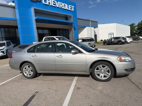 Used 2006 Chevrolet Impala LT FWD image 2