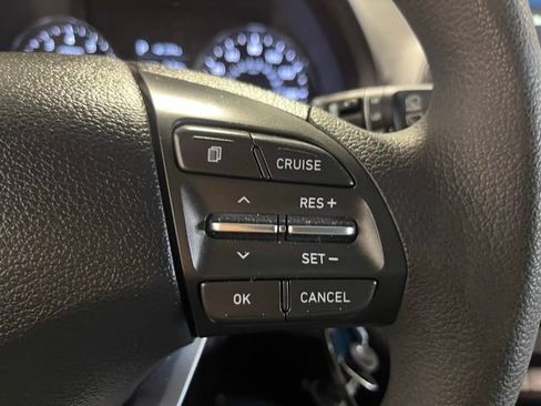 Used 2019 Hyundai Elantra GT image 23