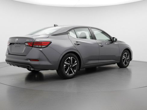 Used 2025 Nissan Sentra SV FWD image 9