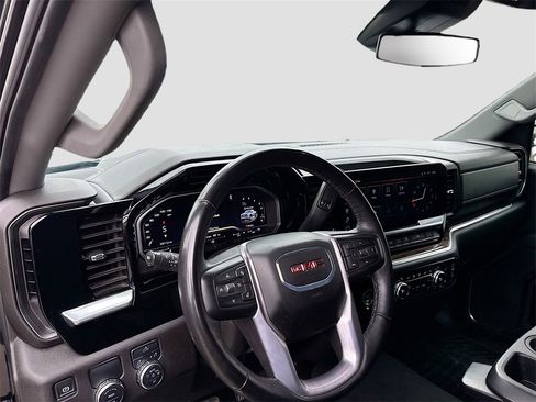 Used 2024 GMC Sierra 1500 Elevation image 11