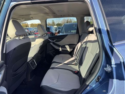 Used 2024 Subaru Forester Limited image 11