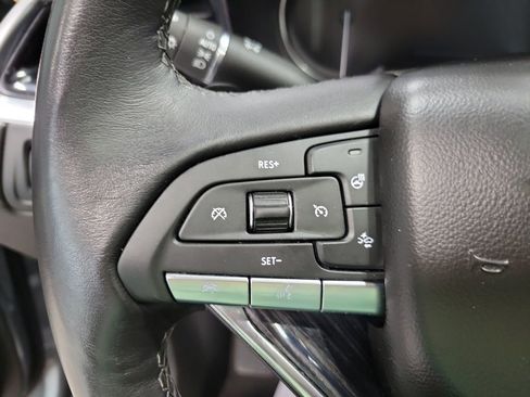 Used 2025 Cadillac XT6 Premium Luxury image 30