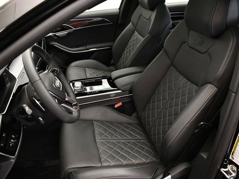 Used 2025 Audi S8 image 36