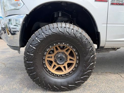 Used 2017 RAM 2500 SLT image 8