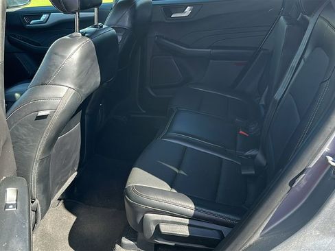 Used 2024 Ford Escape Platinum AWD/4WD image 9