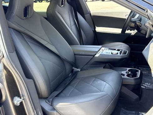 Used 2024 BMW iX xDrive50 w/ Premium Package AWD/4WD image 27
