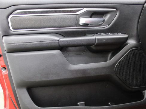 Used 2019 RAM 1500 Big Horn AWD/4WD image 9