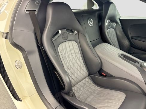 Used 2011 Bugatti Veyron AWD/4WD image 27
