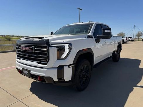 Used 2025 GMC Sierra 2500 AT4 w/ AT4 Premium Plus Package image 8