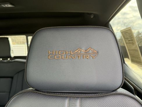 Used 2025 Chevrolet Silverado 1500 High Country w/ High Country Premium Package image 19