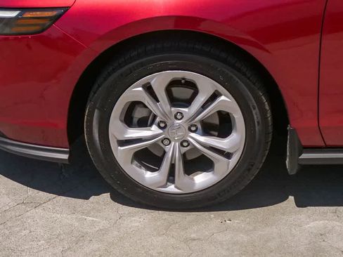 Certified 2025 Honda Accord LX image 5