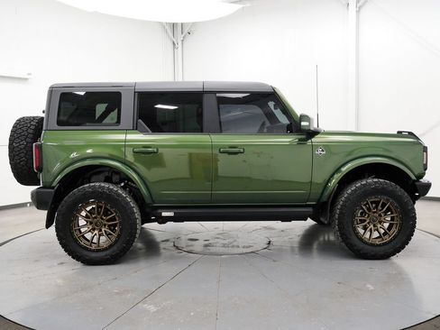 Used 2022 Ford Bronco Outer Banks AWD/4WD image 8